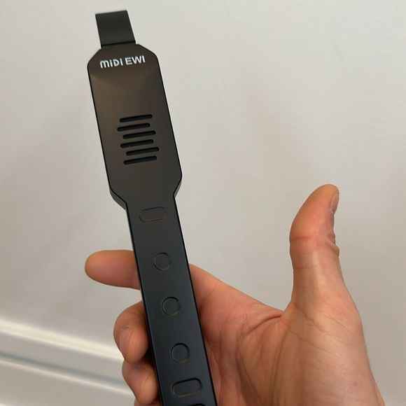 Digital Touch MIDI Saxophone - MicroUSB Rechargeable, Black - Picture 8 of 10